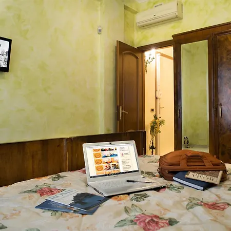 Nocleg ze śniadaniem Giornate Romane 2*