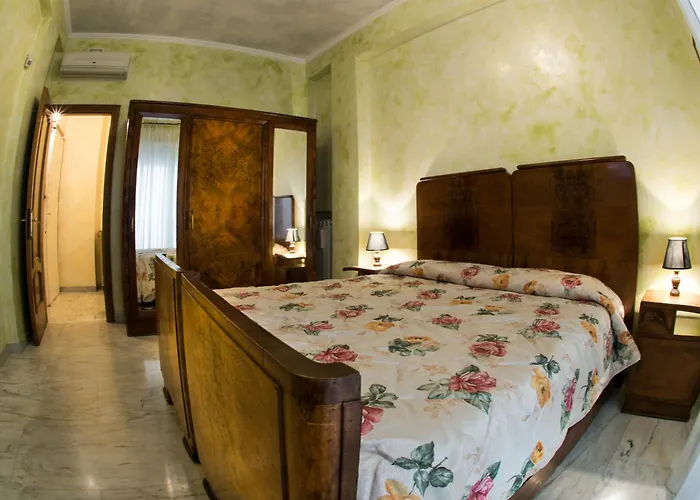 ベッド・アンド・ブレックファスト Giornate Romane 2*